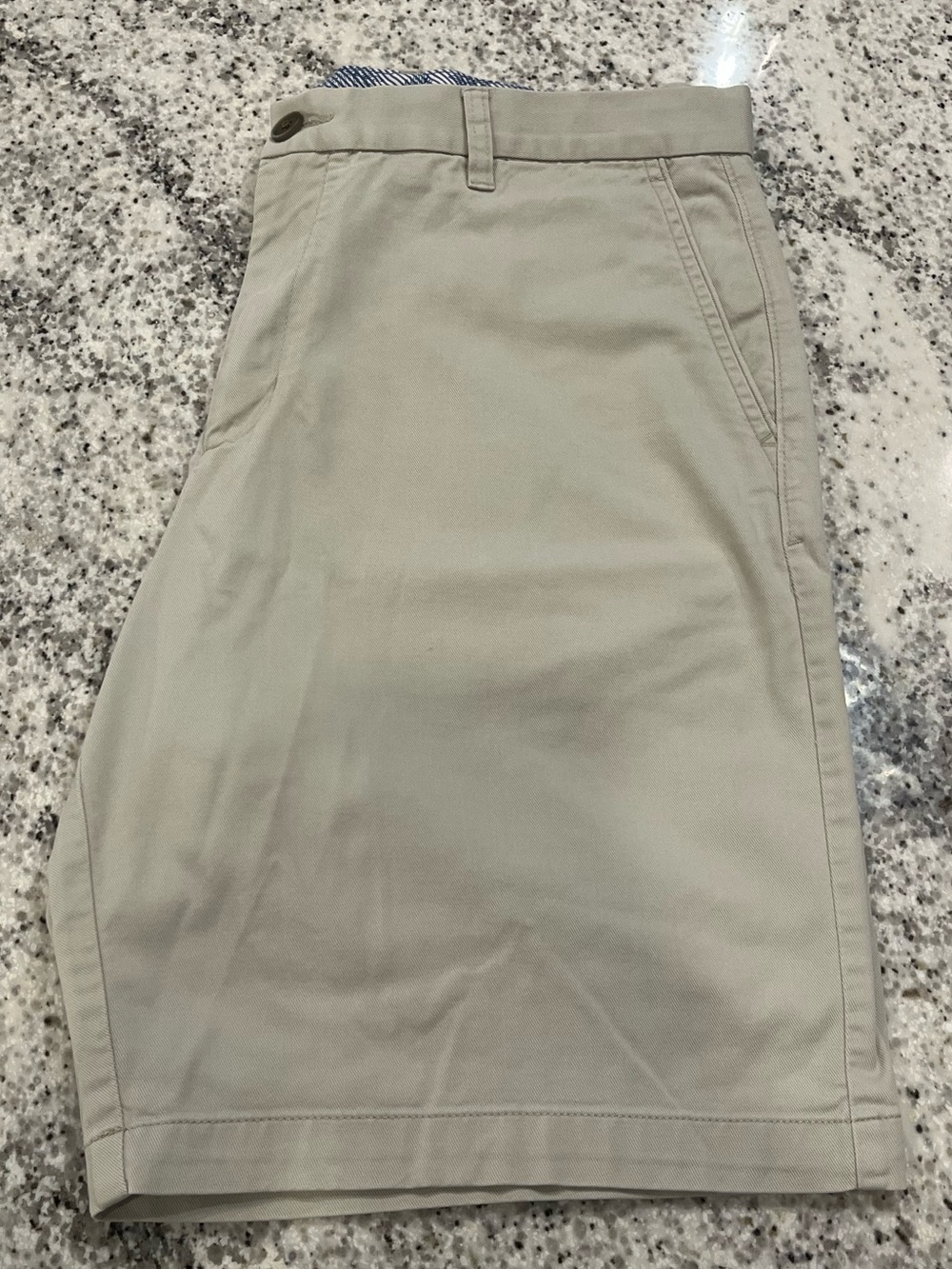 Tommy Bahama Men’s 35” Chino Stretch Cotton Tencel 9” Inseam - Excellent